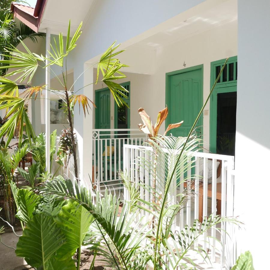 דירות גילי טרוונגן Rumah Side מראה חיצוני תמונה